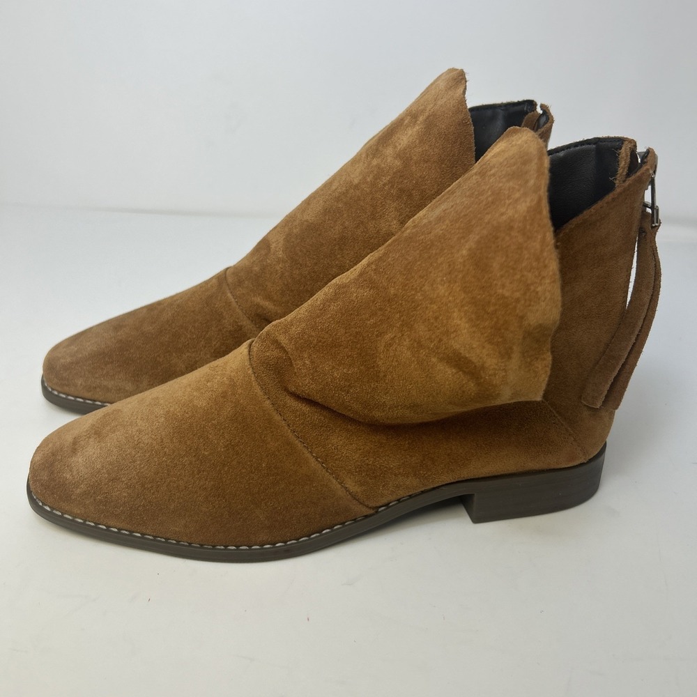 Golo Scrunch Bootie Women's Size 6.5 Tan Suede Ankle Boots Square Toe Low Heel